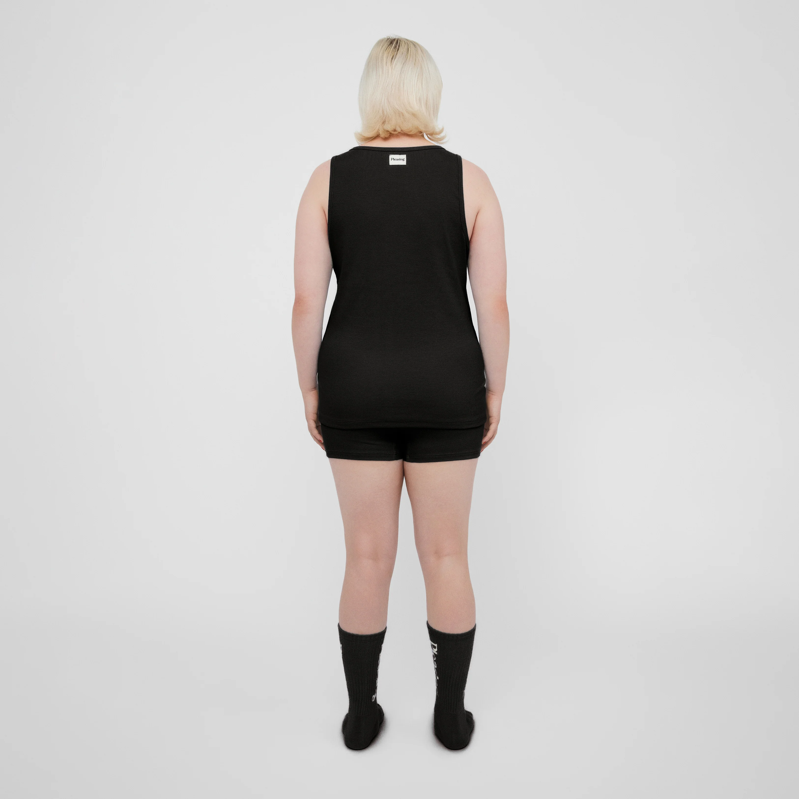 The Pleasing Ribbed Tank in Black - Image 15