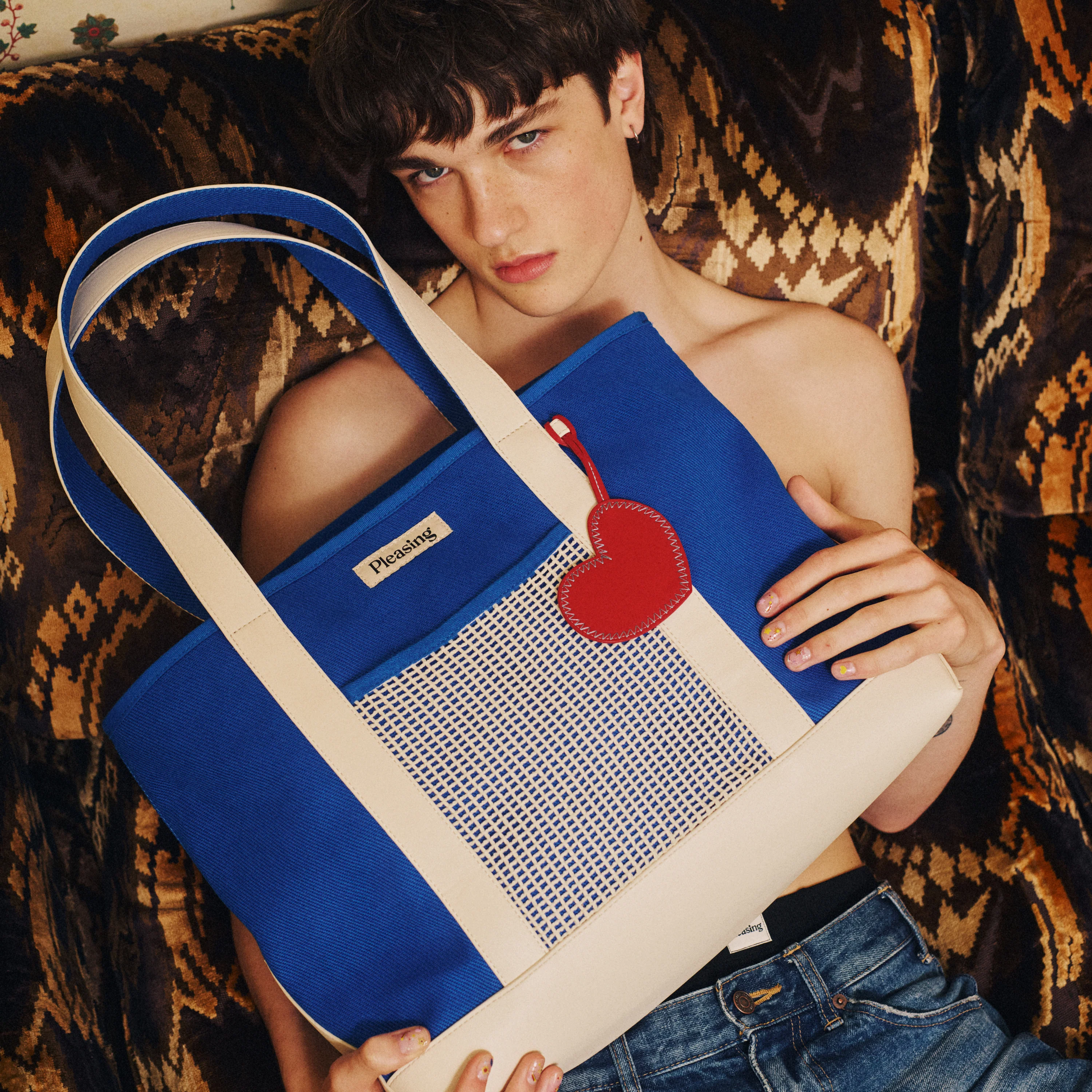 The Pleasing Boat Tote in Deep Blue Sea - Image 4